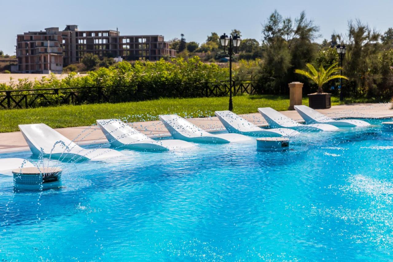 Oasis Beach Club 洛泽内茨 外观 照片