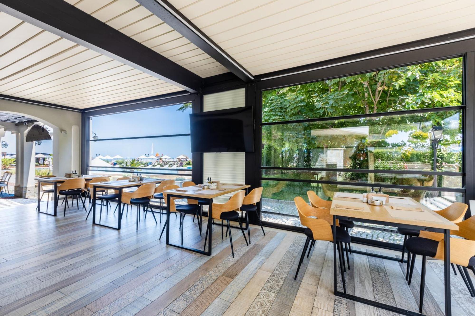 Oasis Beach Club 洛泽内茨 外观 照片