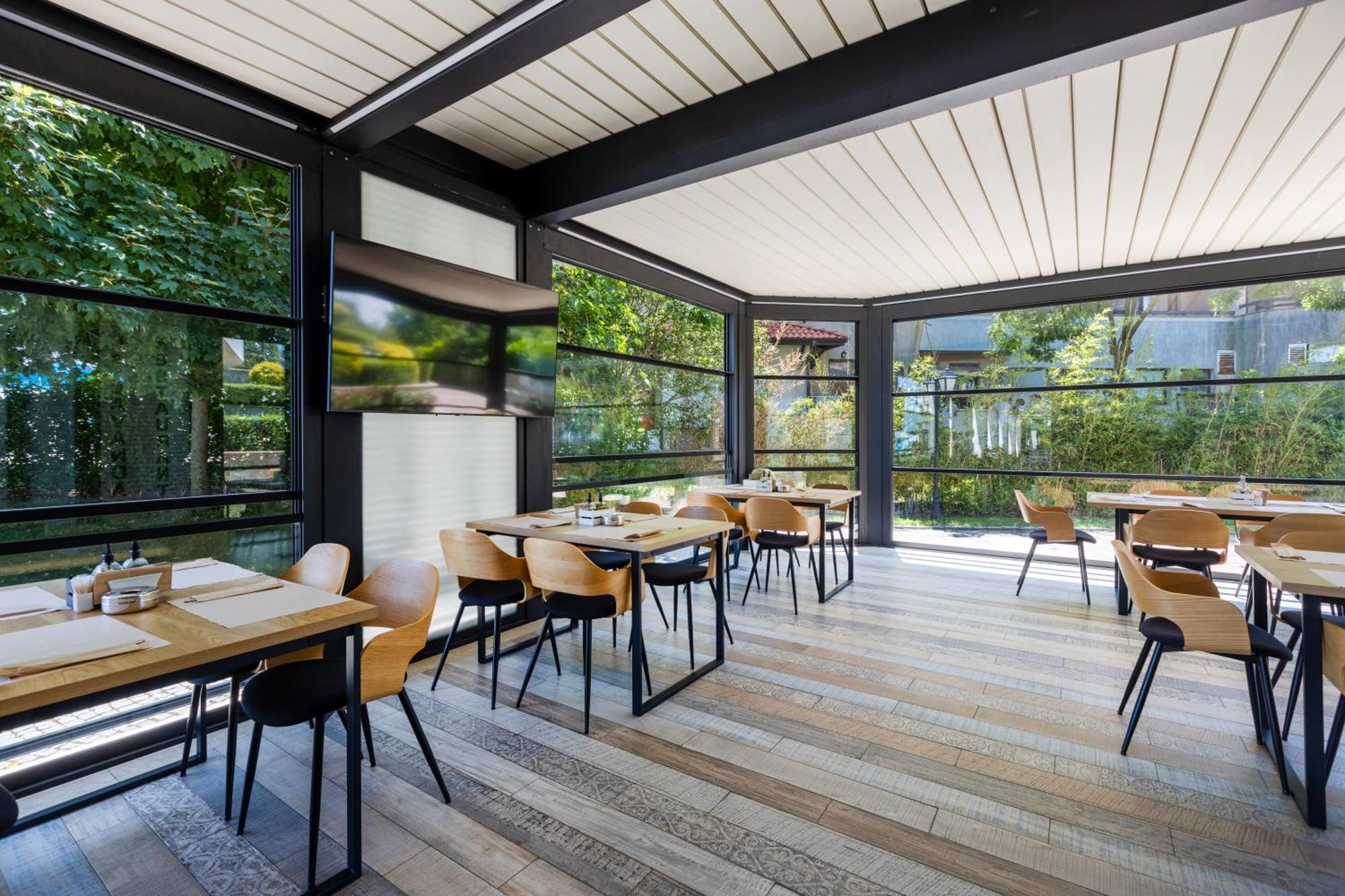 Oasis Beach Club 洛泽内茨 外观 照片